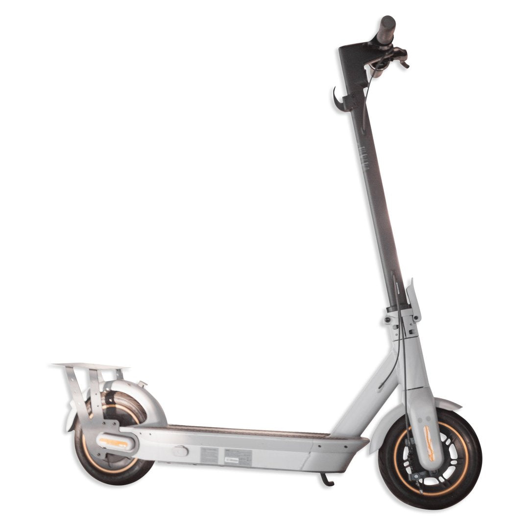 Metal trunk plate installed on the Ninebot Max G30 lp electric kickscooter. Increase storage on the rear of the scooter just above the rear fender.
